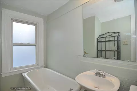Bath - 167 2nd Ave, Woonsocket, RI 02895 photo 2 of 3