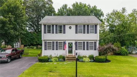 152 Concord Ave, Cranston, RI 02910