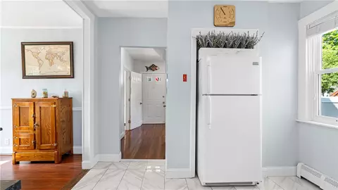Entry Way - 344 Point Ave, Warwick, RI 02889 photo 3 of 4