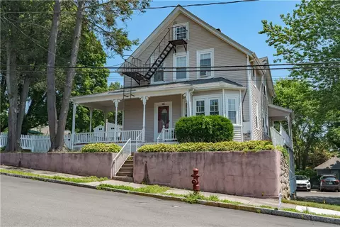 507 Summer St, Woonsocket, RI 02895 photo 3