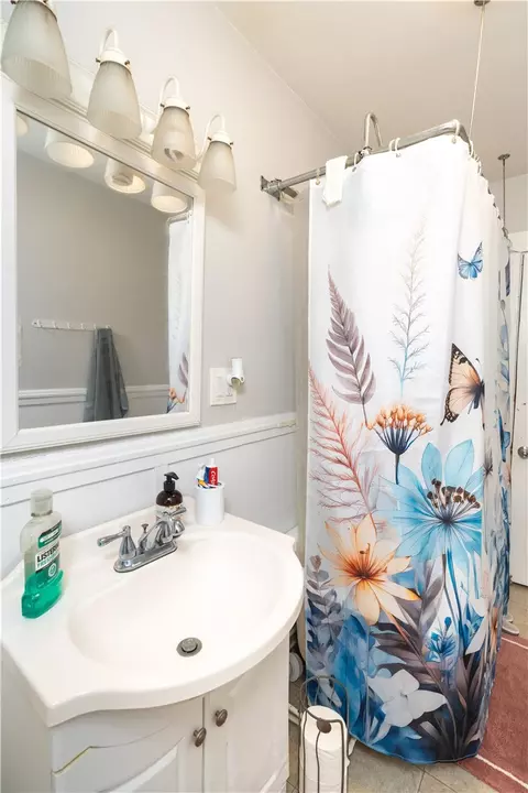 507 Summer St, Woonsocket, RI 02895 photo 32