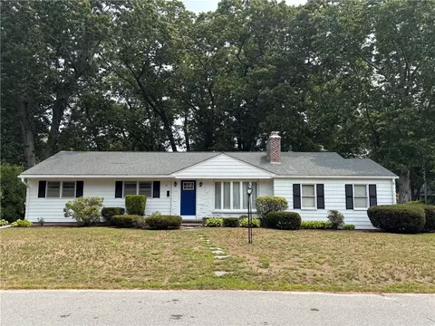 66 Bokar St, Warwick, RI 02886