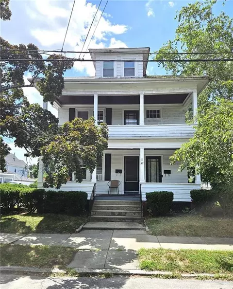 50 Oakland Ave, Cranston, RI 02910