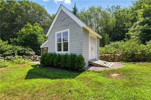 Exterior - 60 Avondale Rd, Westerly, RI 02891 photo 5 of 6