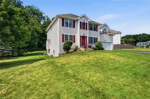 23 Bernon Dr, Lincoln, RI 02865