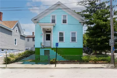 216 Ocean St, Providence, RI 02905