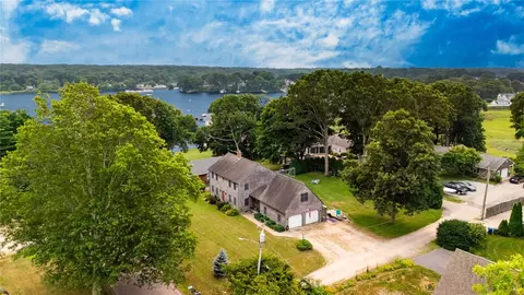 125 Winchester Dr, South Kingstown, RI 02879