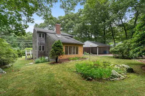 201 White Horn Dr, Kingston, RI 02881