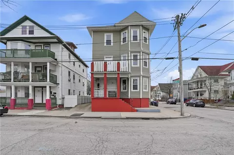 38 Mitchell St, Providence, RI 02907