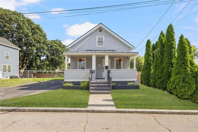 11 Swanton St, Cranston, RI 02910