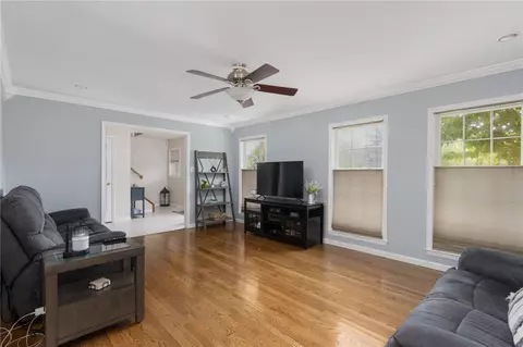 Living - 2 Daniel Way, Hope, RI 02831 photo 4 of 4