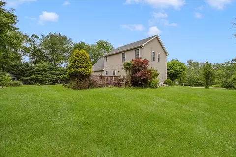 Exterior - 2 Daniel Way, Hope, RI 02831 photo 10 of 15