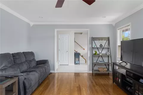 Living - 2 Daniel Way, Hope, RI 02831 photo 1 of 4