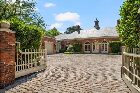 251 George St, Providence, RI 02906