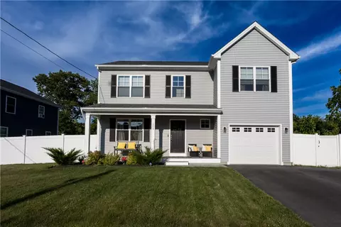 209 Curran Rd, Cumberland, RI 02864