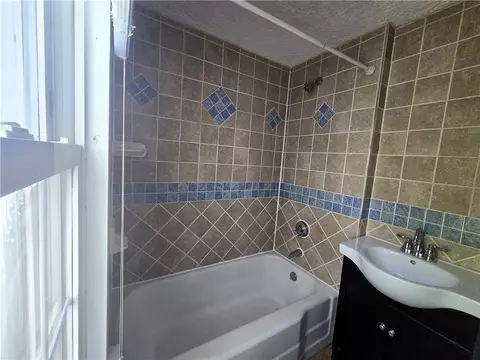 Bath - 11 Maple Ave, Westerly, RI 02891 photo 3 of 3