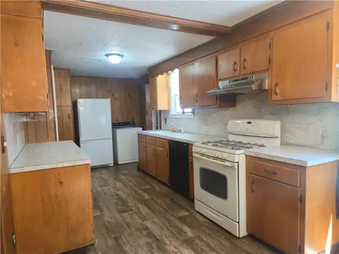 Kitchen - 11 Maple Ave, Westerly, RI 02891 photo 1 of 4