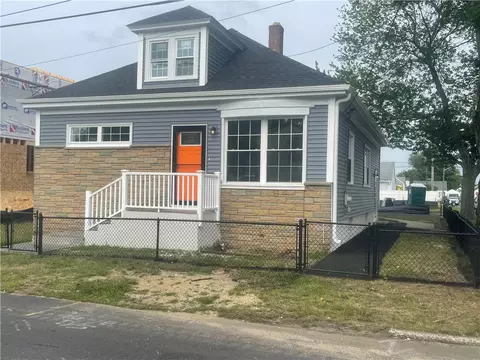 51 Rosella Ave, Pawtucket, RI 02861