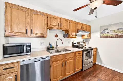 34 Village Ct #34, West Warwick, RI 02893