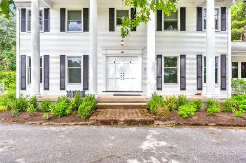 14 Reservoir Ave, Johnston, RI 02919