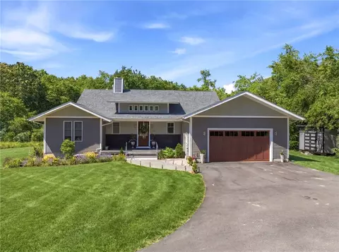 685 Curtis Corner Rd, South Kingstown, RI 02879