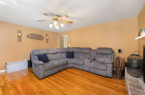 Living - 5 Halsey Rd, Woonsocket, RI 02895 photo 2 of 3