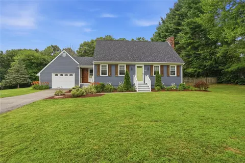 880 880 Wood St, Swansea, MA 02777