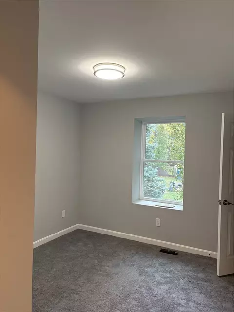 184 Avenue C #E1, Woonsocket, RI 02895 photo 8