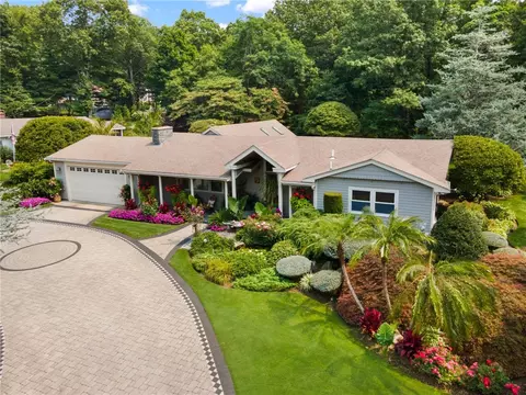 1801 Old Louisquisset Pike, Lincoln, RI 02865
