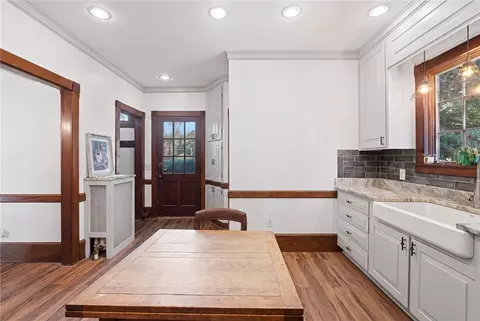 Entry Way - 473 S Main St, Woonsocket, RI 02895 photo 4 of 5