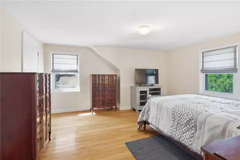 Bedroom - 19 Crowfield Dr, Warwick, RI 02888 photo 3 of 3