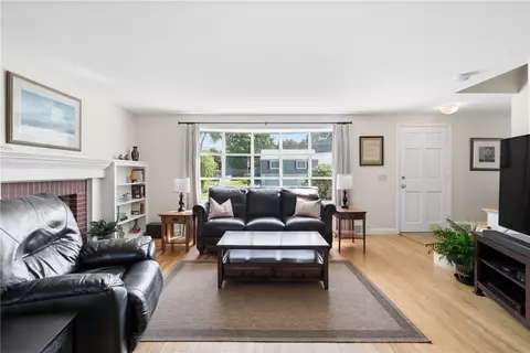 Living - 19 Crowfield Dr, Warwick, RI 02888 photo 1 of 3