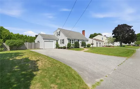 Exterior - 19 Crowfield Dr, Warwick, RI 02888 photo 2 of 8