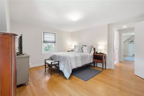Bedroom - 19 Crowfield Dr, Warwick, RI 02888 photo 2 of 3