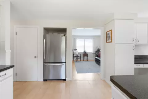Entry Way - 19 Crowfield Dr, Warwick, RI 02888 photo 1 of 2