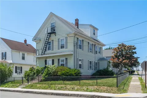 171 Lyon Ave, East Providence, RI 02914