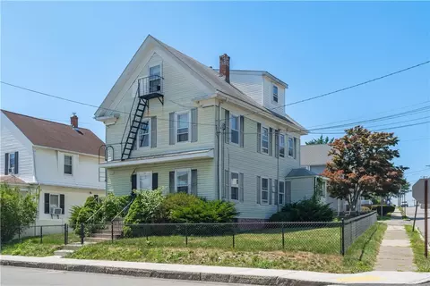 171 Lyon Ave, East Providence, RI 02914