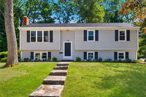 132 Grand View Rd, East Greenwich, RI 02818