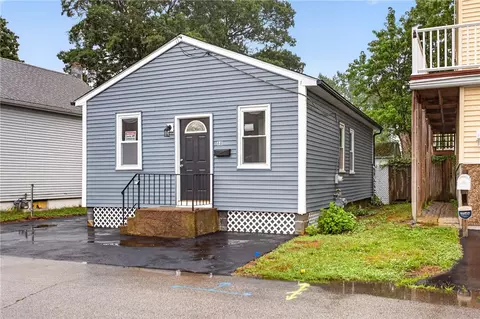 Exterior - 68 Uncas St, Warwick, RI 02889 photo 3 of 6