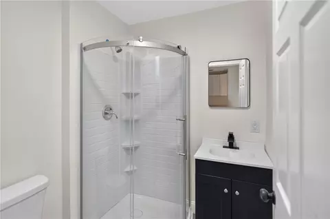 Bath - 68 Uncas St, Warwick, RI 02889 photo 1 of 4
