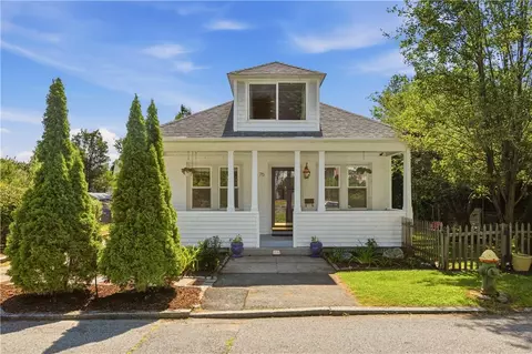 75 Longwood Ave, Providence, RI 02908