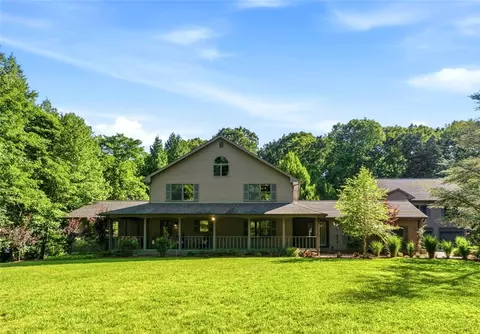 145 Beechwood Dr, Cranston, RI 02921