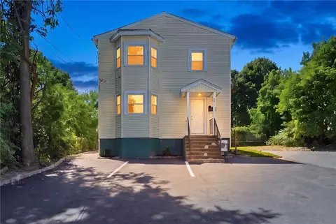 70 Veazie St, Providence, RI 02908