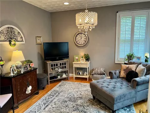 Living - 35 E Lantern Rd, Smithfield, RI 02917 photo 2 of 4
