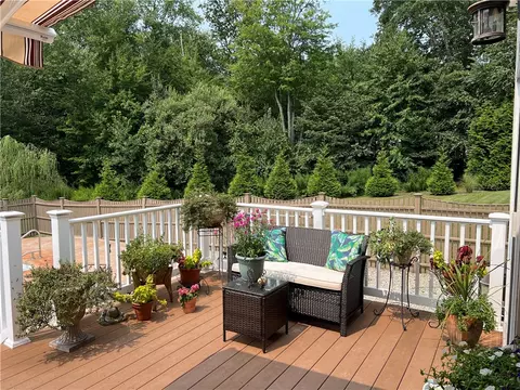 Exterior - 35 E Lantern Rd, Smithfield, RI 02917 photo 7 of 9