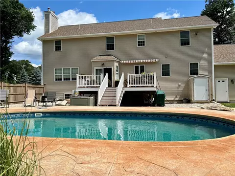 Exterior - 35 E Lantern Rd, Smithfield, RI 02917 photo 2 of 9