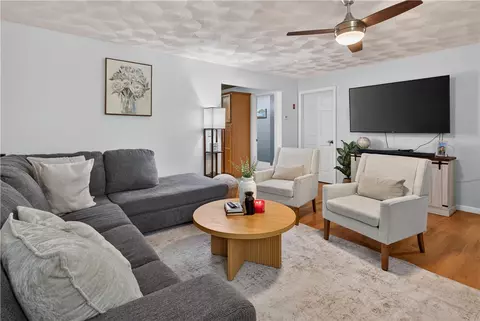 87 N Bend St #9, Pawtucket, RI 02860