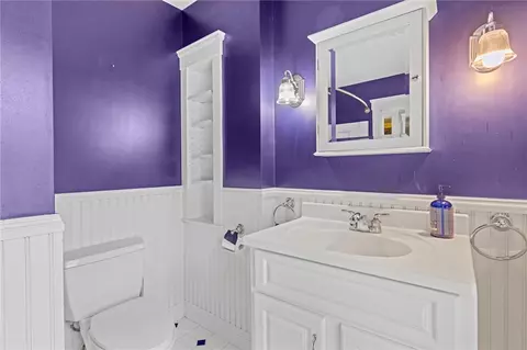 Bath - 544 Harris Ave, Woonsocket, RI 02895 photo 4 of 4