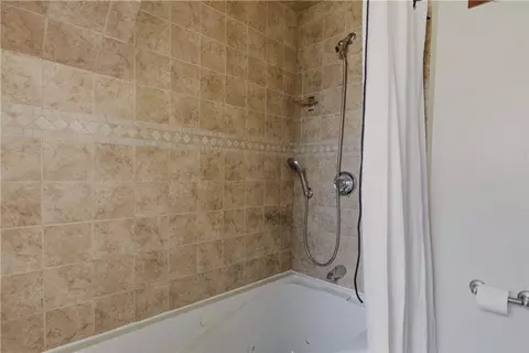 Bath - 73 Harvard Ave, Warwick, RI 02889 photo 3 of 3
