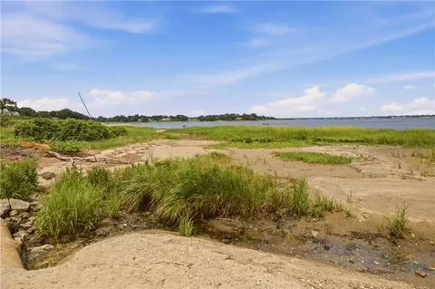 View/Area - 73 Harvard Ave, Warwick, RI 02889 photo 3 of 4